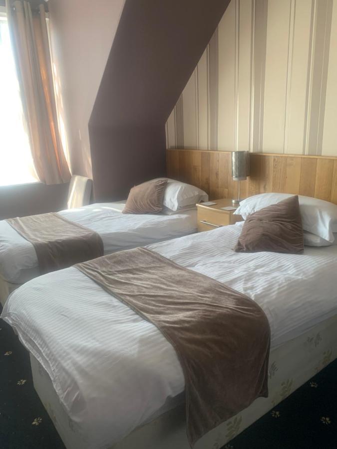 Hotel Burnett Arms Inverurie Esterno foto