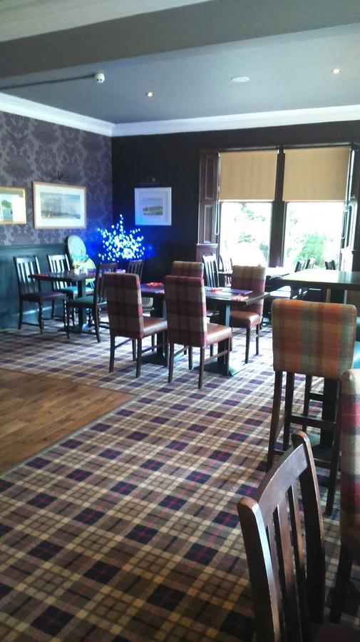 Hotel Burnett Arms Inverurie Esterno foto