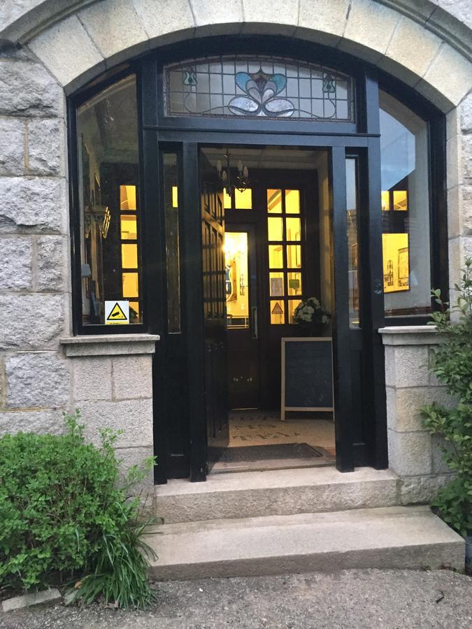 Hotel Burnett Arms Inverurie Esterno foto